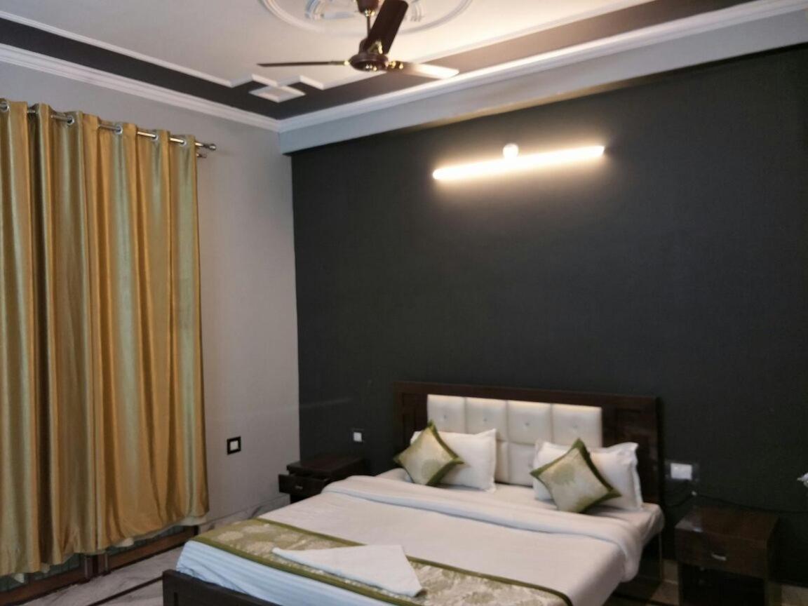 Surabhi Garden Inn Лакхнау Экстерьер фото